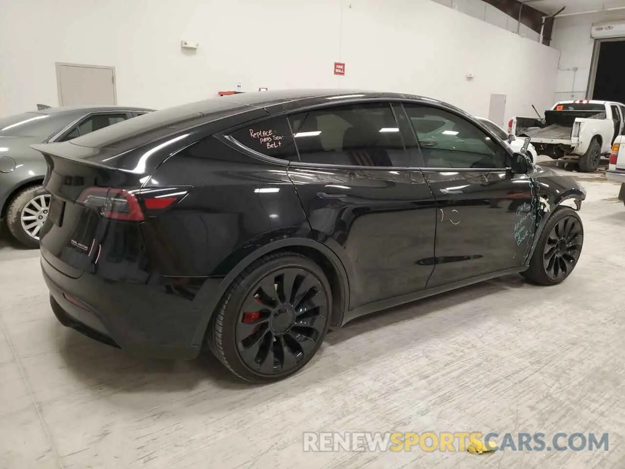 3 fotografías del automóvil dañado 7SAYGDEF7PF643902 TESLA MODEL Y 2023