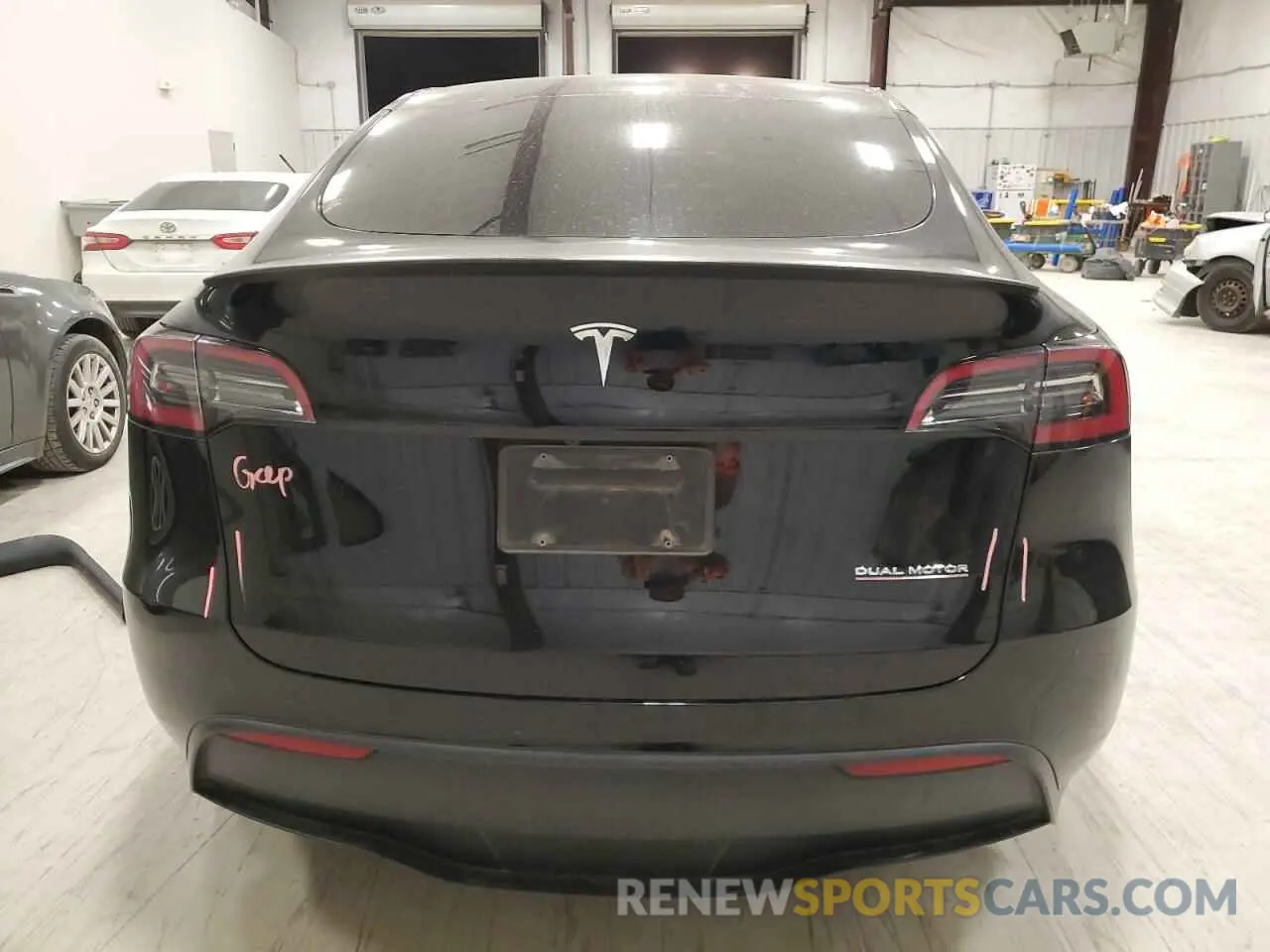 6 fotografías del automóvil dañado 7SAYGDEF7PF643902 TESLA MODEL Y 2023