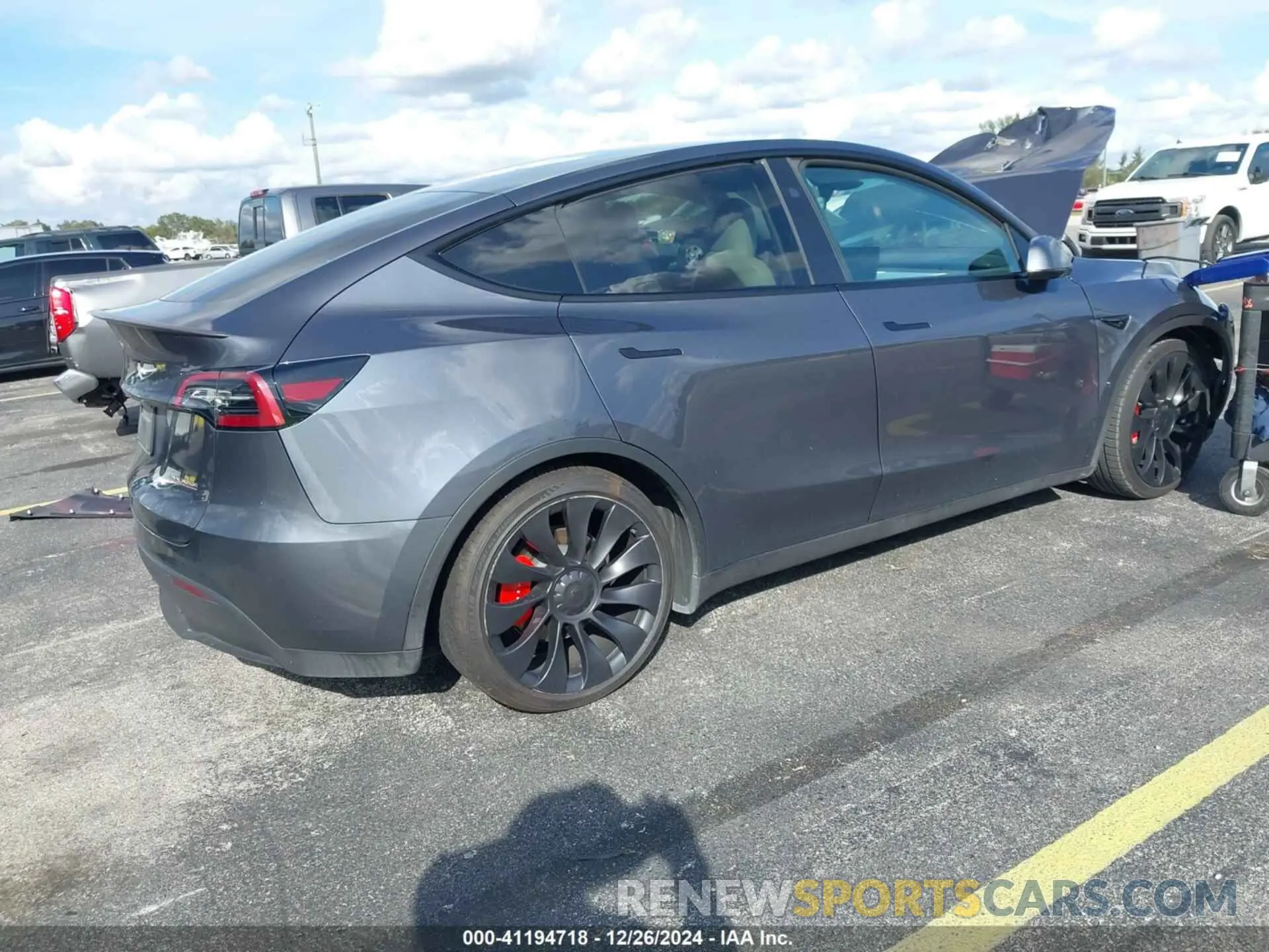 4 fotografías del automóvil dañado 7SAYGDEF7PF806869 TESLA MODEL Y 2023