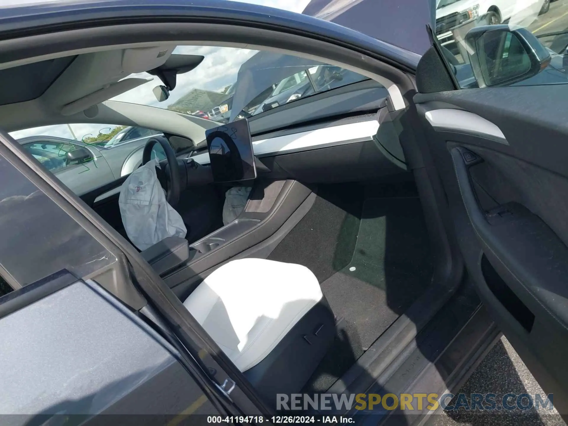 5 fotografías del automóvil dañado 7SAYGDEF7PF806869 TESLA MODEL Y 2023