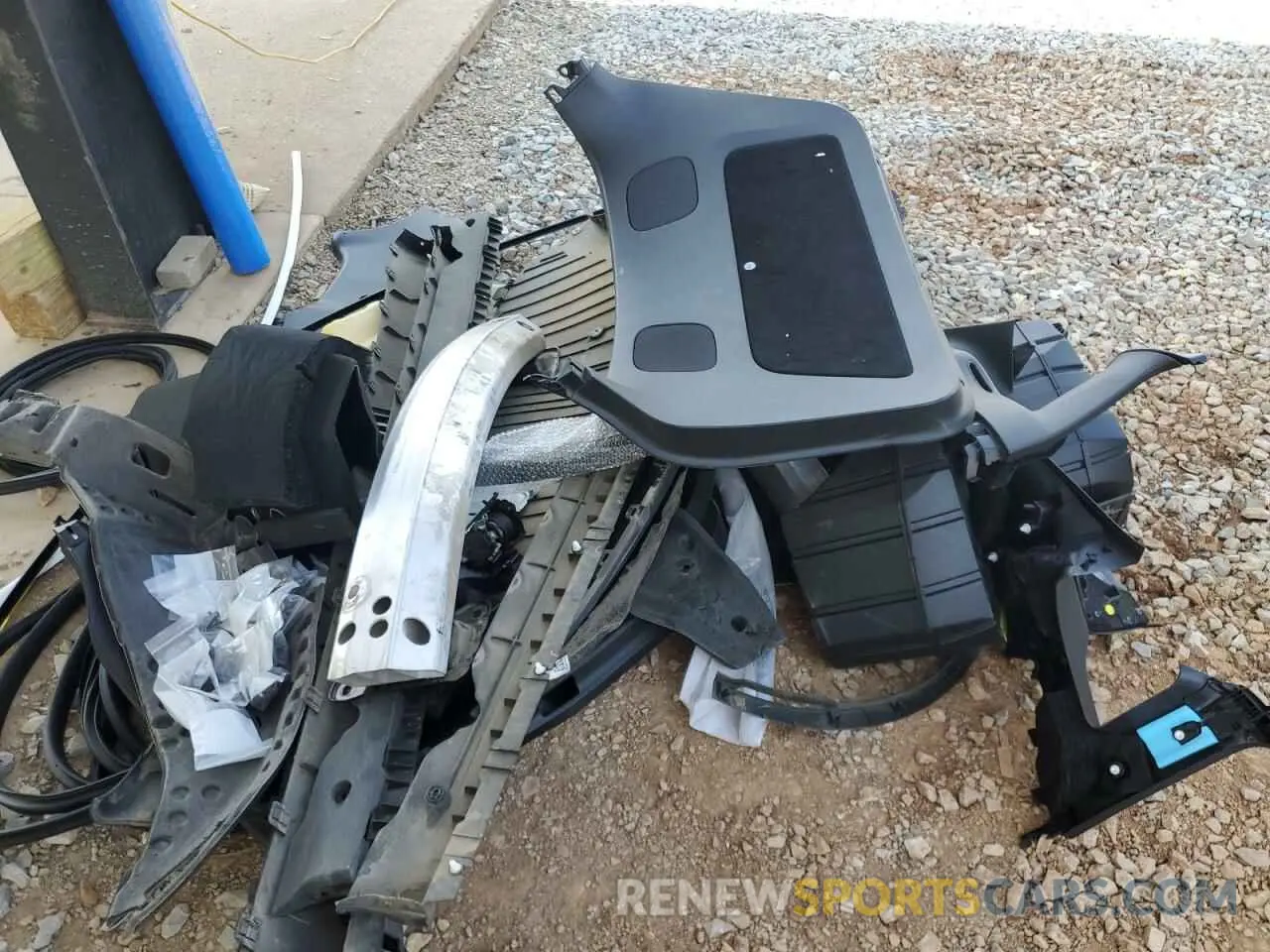 13 fotografías del automóvil dañado 7SAYGDEF7PF845560 TESLA MODEL Y 2023