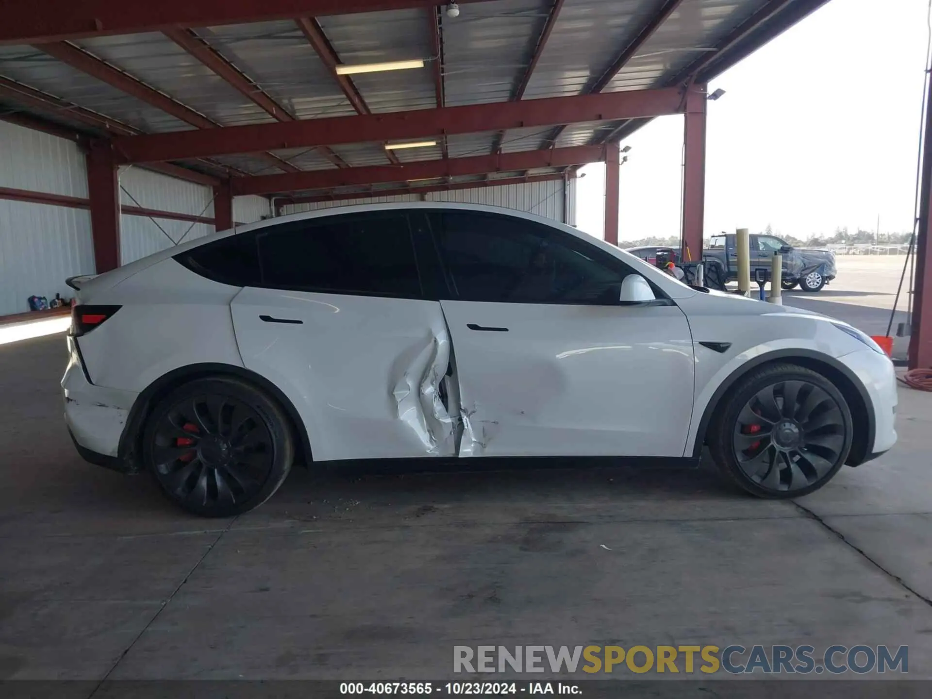 13 fotografías del automóvil dañado 7SAYGDEF8PF740641 TESLA MODEL Y 2023