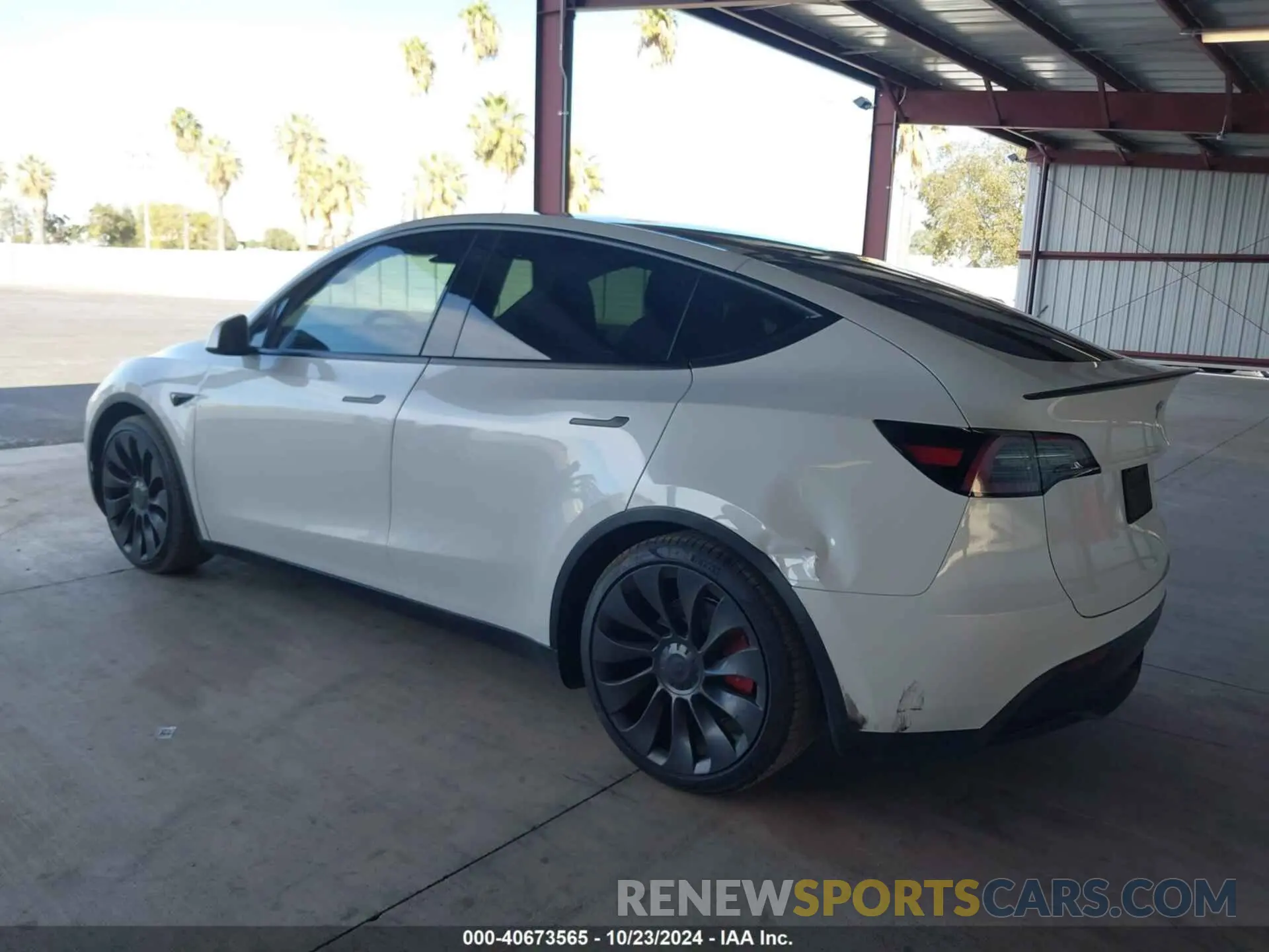 3 fotografías del automóvil dañado 7SAYGDEF8PF740641 TESLA MODEL Y 2023