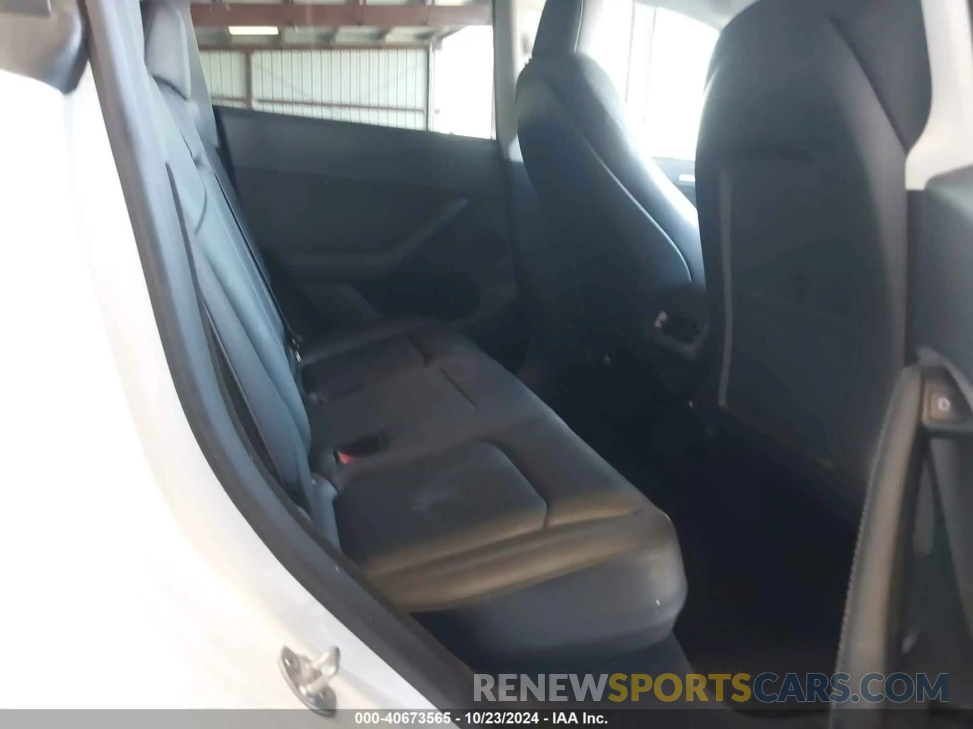 8 fotografías del automóvil dañado 7SAYGDEF8PF740641 TESLA MODEL Y 2023