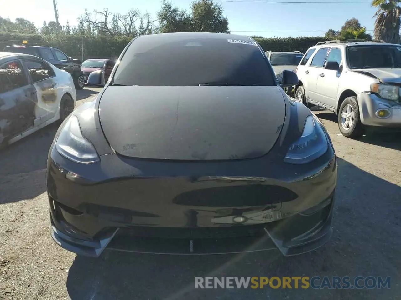5 fotografías del automóvil dañado 7SAYGDEF8PF776345 TESLA MODEL Y 2023