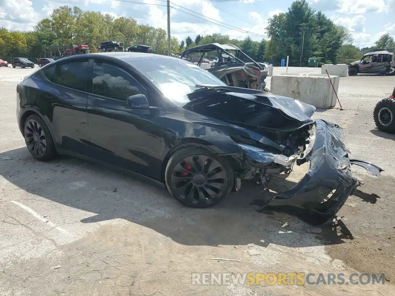 4 fotografías del automóvil dañado 7SAYGDEF8PF801048 TESLA MODEL Y 2023