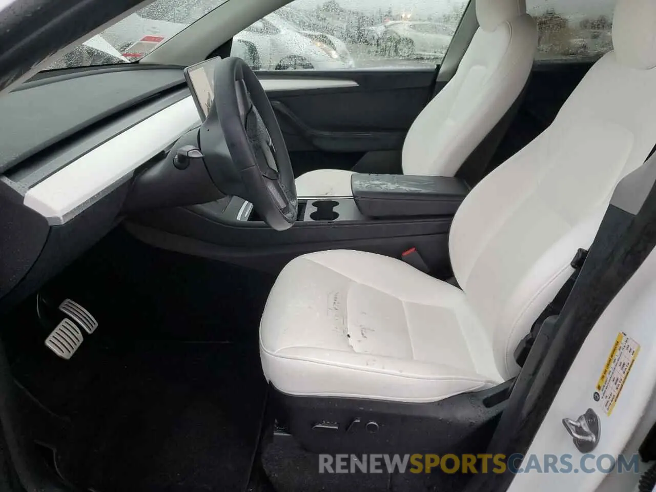 7 fotografías del automóvil dañado 7SAYGDEF8PF814897 TESLA MODEL Y 2023