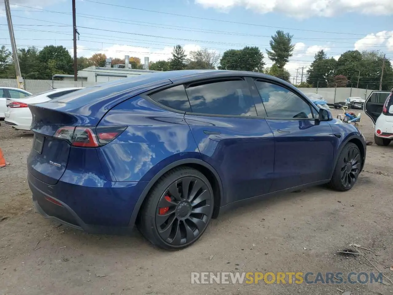 3 fotografías del automóvil dañado 7SAYGDEF8PF870211 TESLA MODEL Y 2023