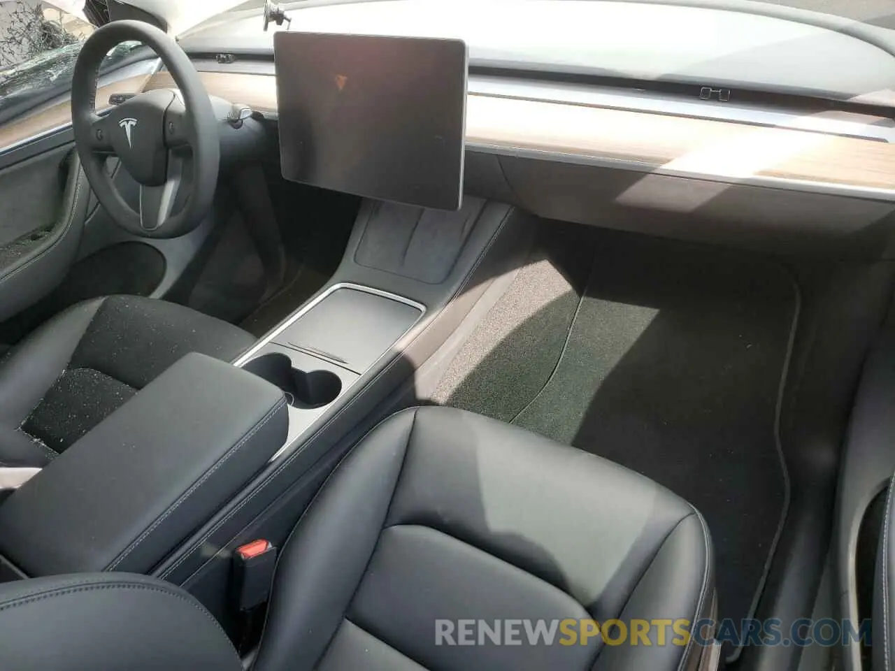 8 fotografías del automóvil dañado 7SAYGDEF8PF870211 TESLA MODEL Y 2023
