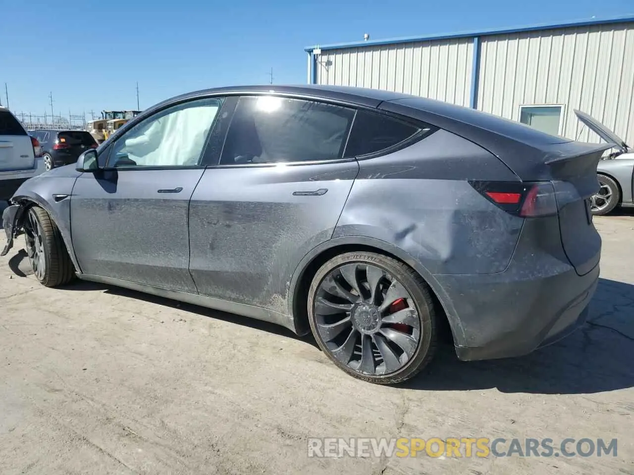 2 fotografías del automóvil dañado 7SAYGDEF8PF902588 TESLA MODEL Y 2023
