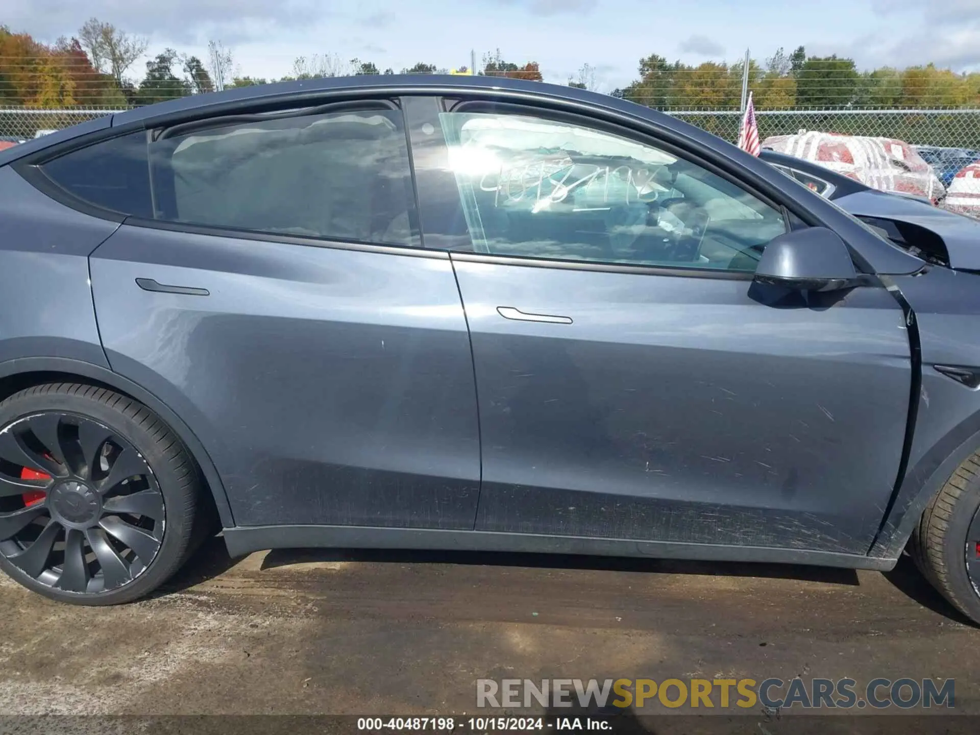 13 fotografías del automóvil dañado 7SAYGDEF9PF588806 TESLA MODEL Y 2023