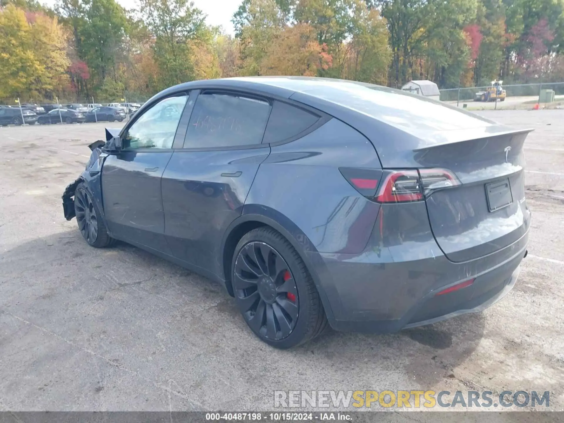 3 fotografías del automóvil dañado 7SAYGDEF9PF588806 TESLA MODEL Y 2023