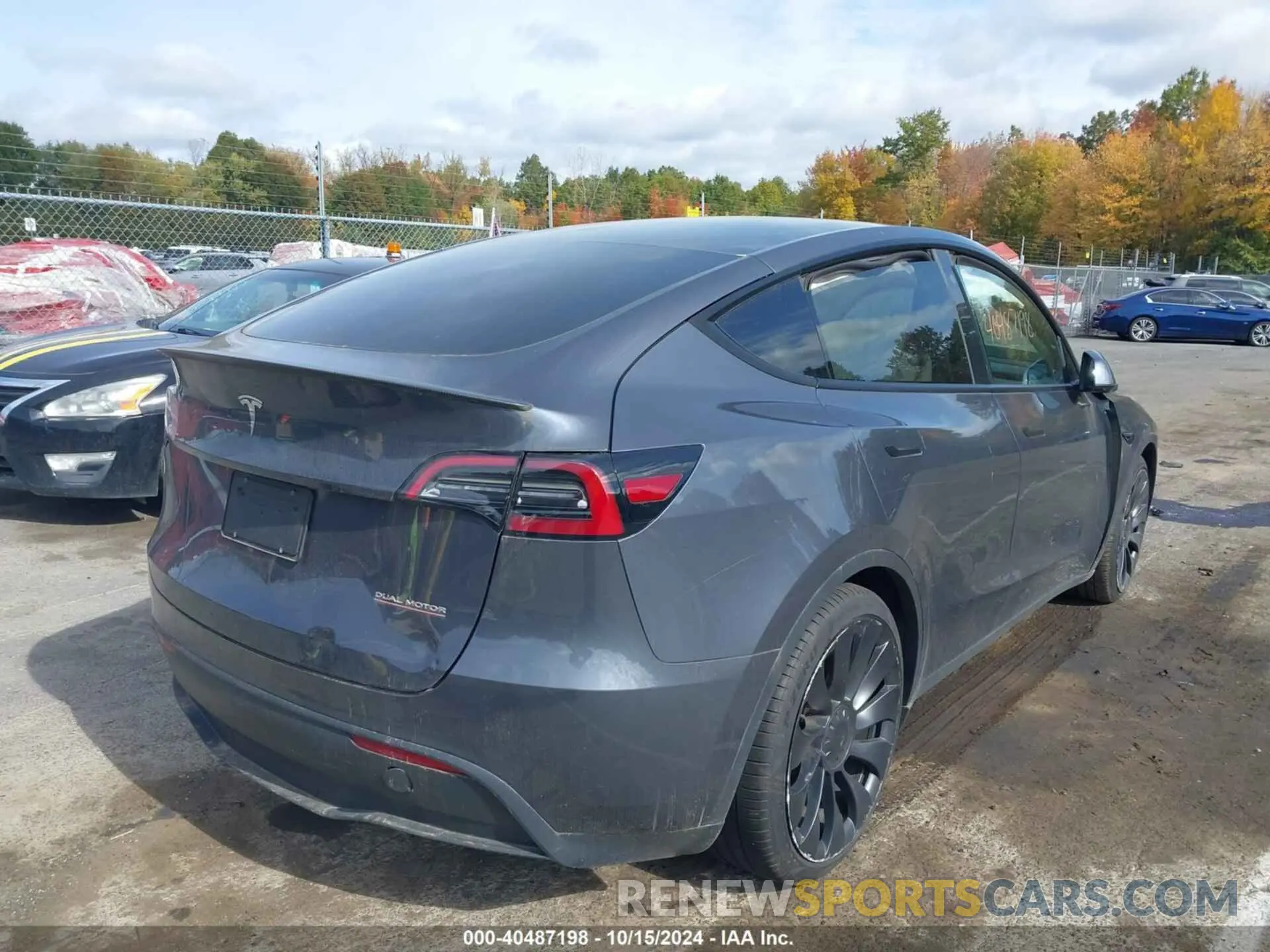 4 fotografías del automóvil dañado 7SAYGDEF9PF588806 TESLA MODEL Y 2023