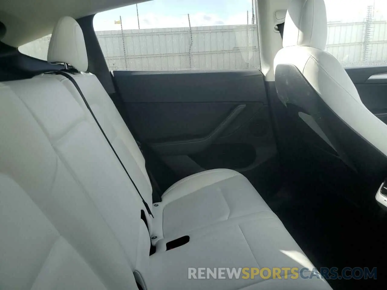 10 fotografías del automóvil dañado 7SAYGDEF9PF590376 TESLA MODEL Y 2023