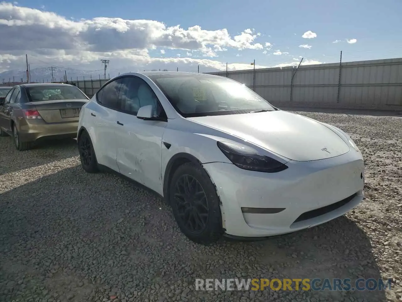 4 fotografías del automóvil dañado 7SAYGDEF9PF590376 TESLA MODEL Y 2023