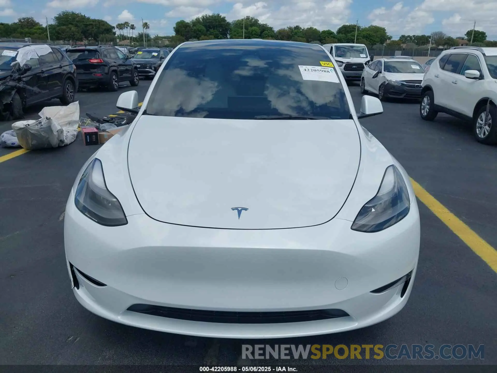 12 fotografías del automóvil dañado 7SAYGDEF9PF620024 TESLA MODEL Y 2023