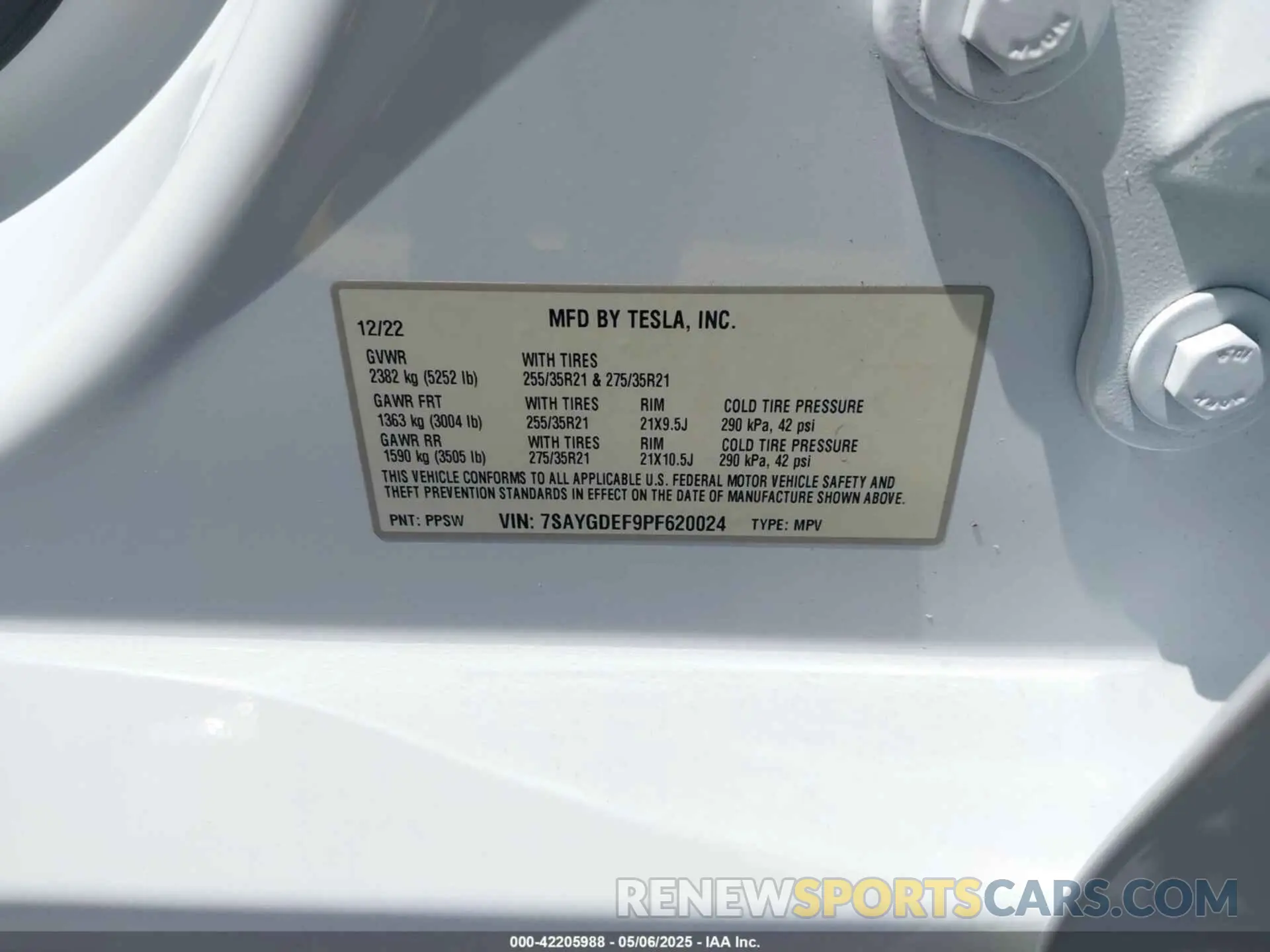 9 fotografías del automóvil dañado 7SAYGDEF9PF620024 TESLA MODEL Y 2023