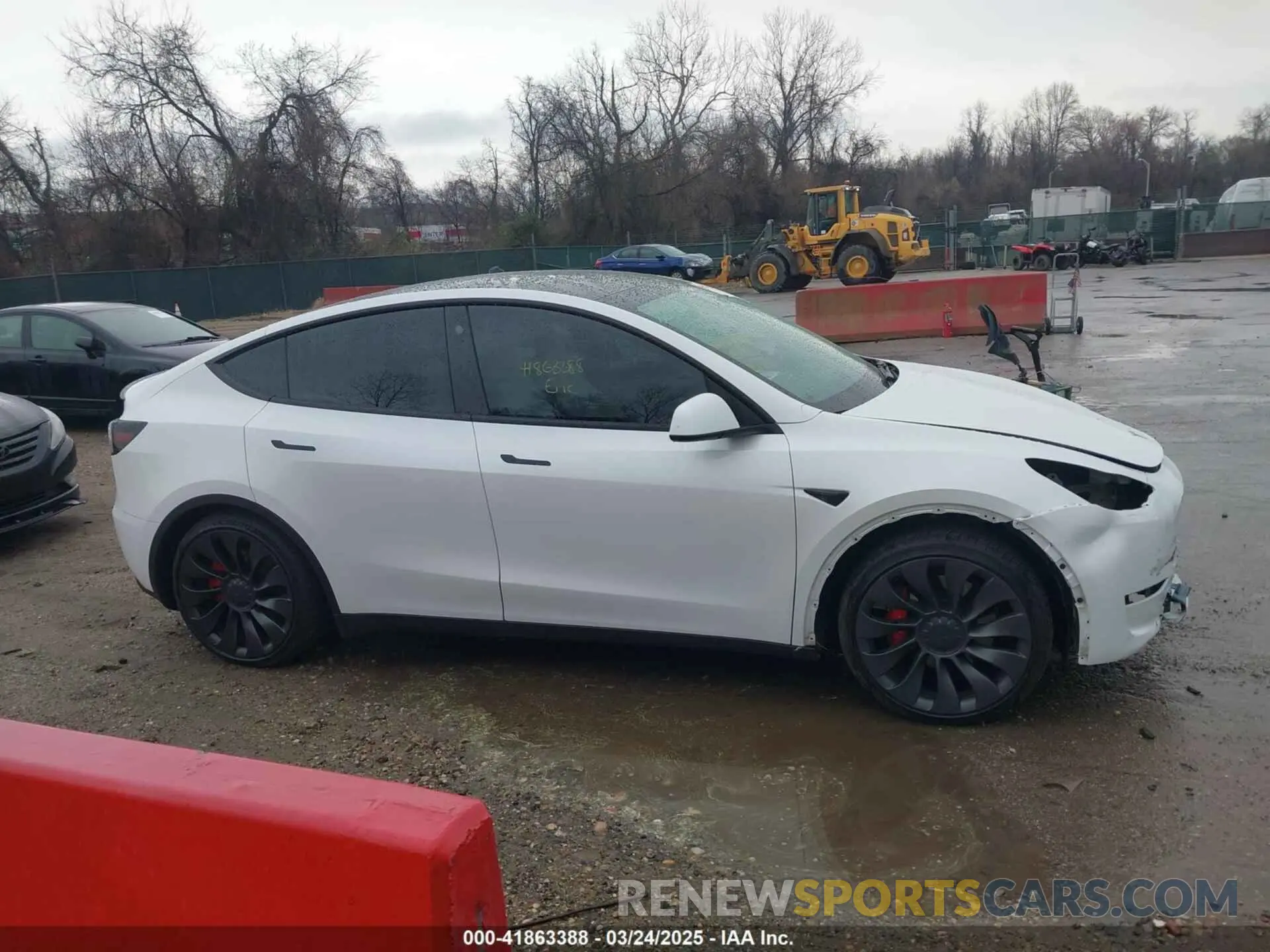 14 fotografías del automóvil dañado 7SAYGDEF9PF675038 TESLA MODEL Y 2023