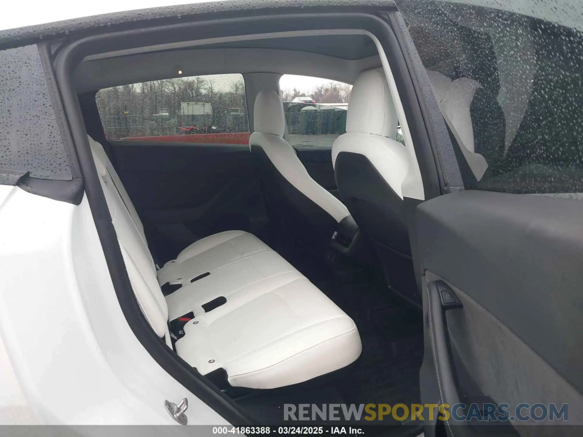 8 fotografías del automóvil dañado 7SAYGDEF9PF675038 TESLA MODEL Y 2023