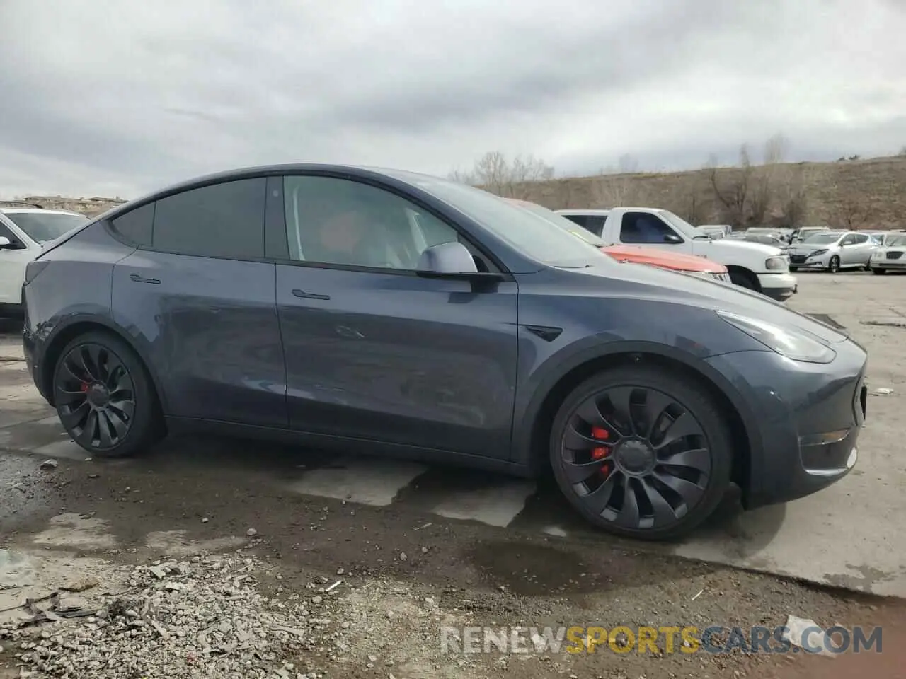 4 fotografías del automóvil dañado 7SAYGDEF9PF695810 TESLA MODEL Y 2023