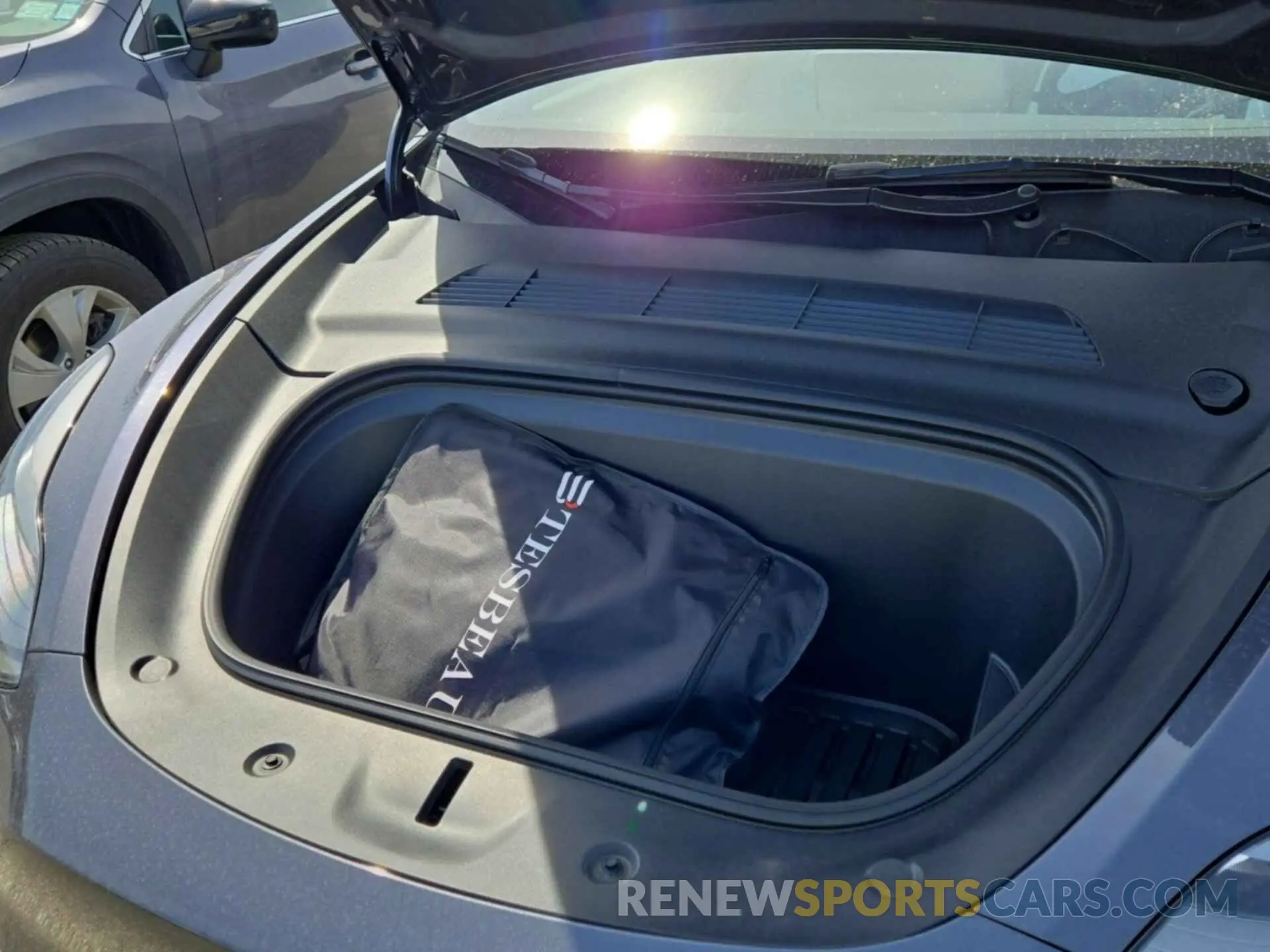 10 fotografías del automóvil dañado 7SAYGDEF9PF700567 TESLA MODEL Y 2023