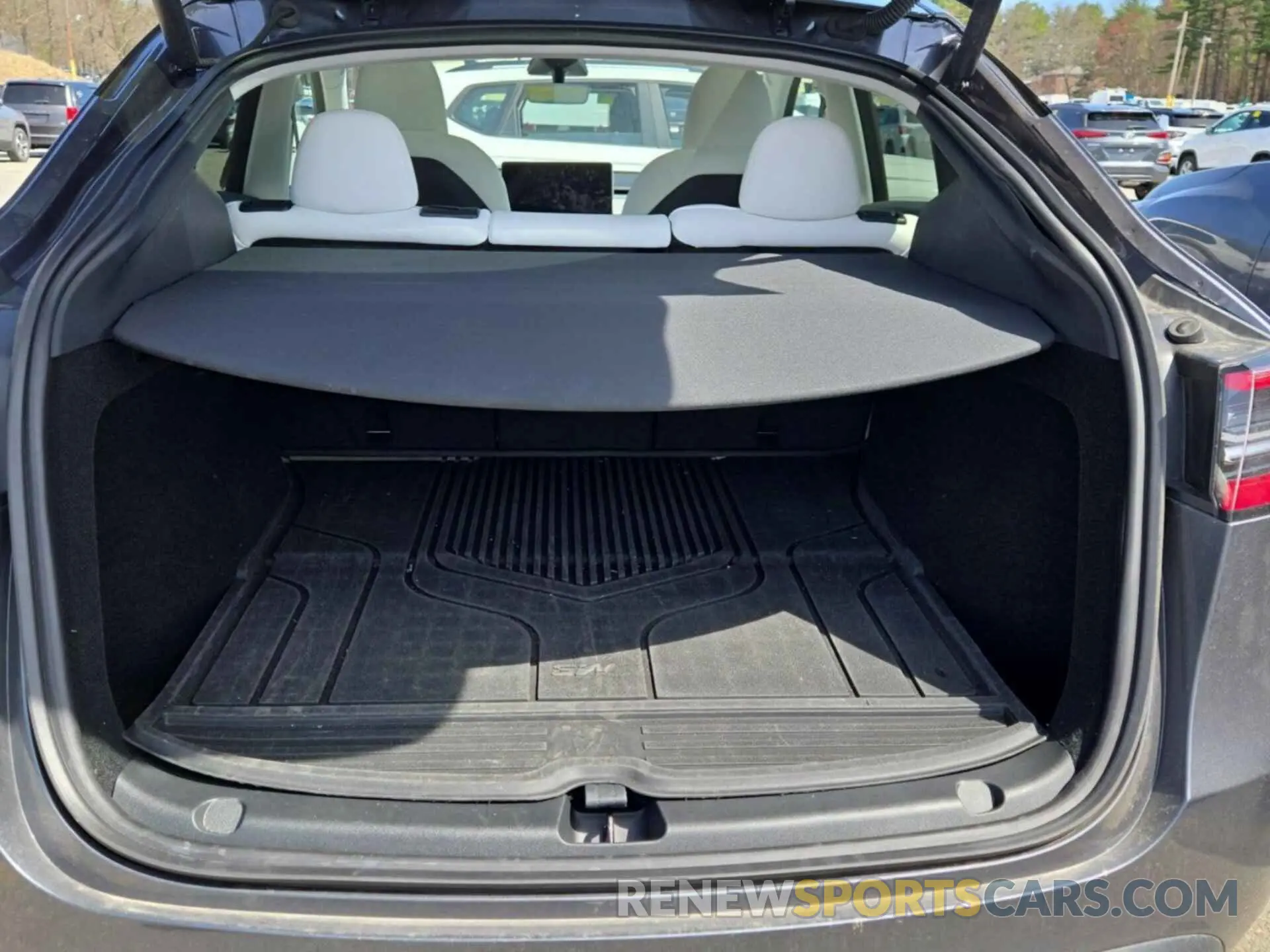 6 fotografías del automóvil dañado 7SAYGDEF9PF700567 TESLA MODEL Y 2023