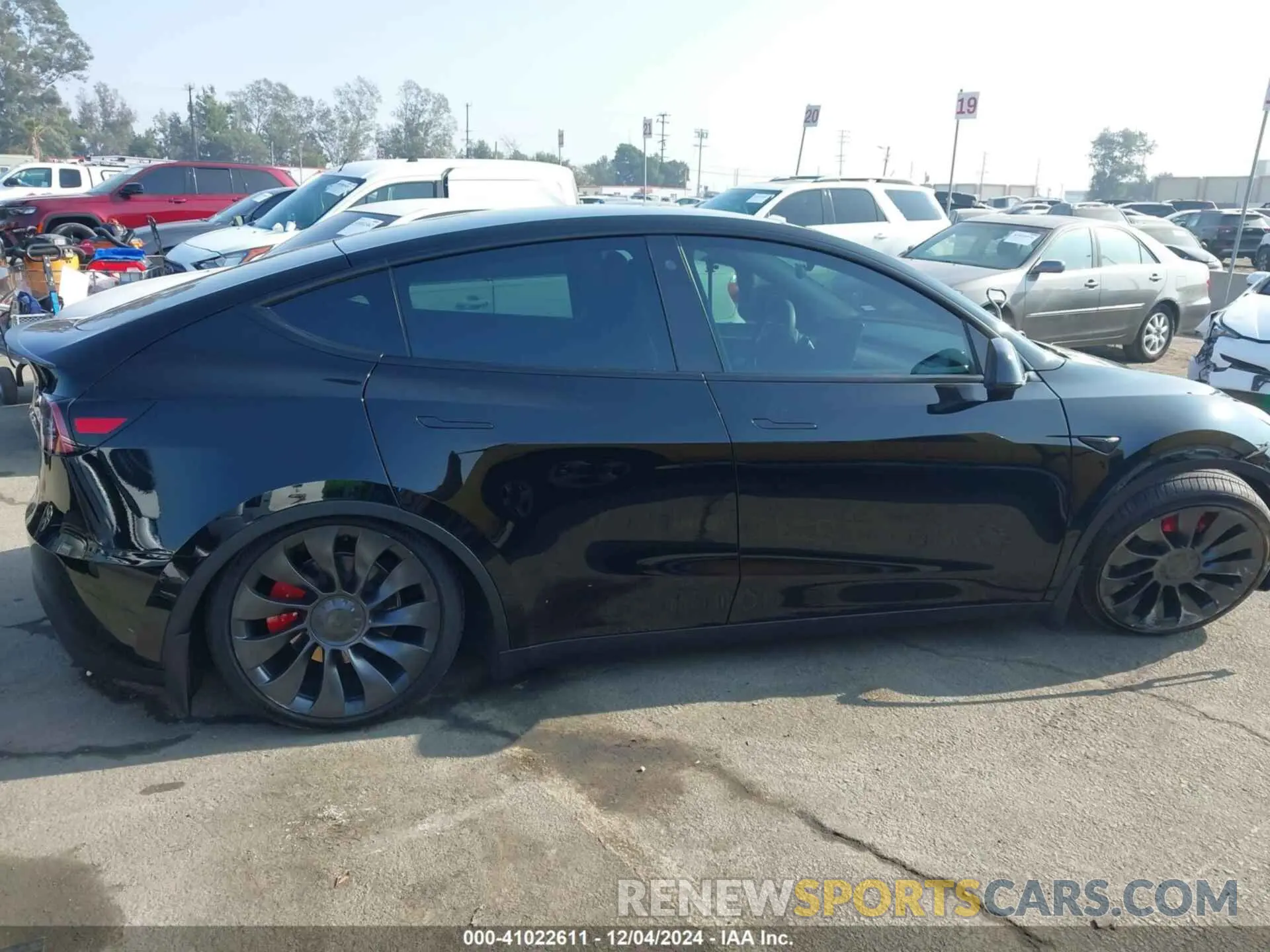 13 fotografías del automóvil dañado 7SAYGDEF9PF762230 TESLA MODEL Y 2023