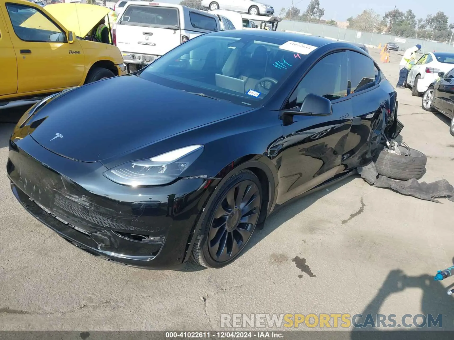 2 fotografías del automóvil dañado 7SAYGDEF9PF762230 TESLA MODEL Y 2023