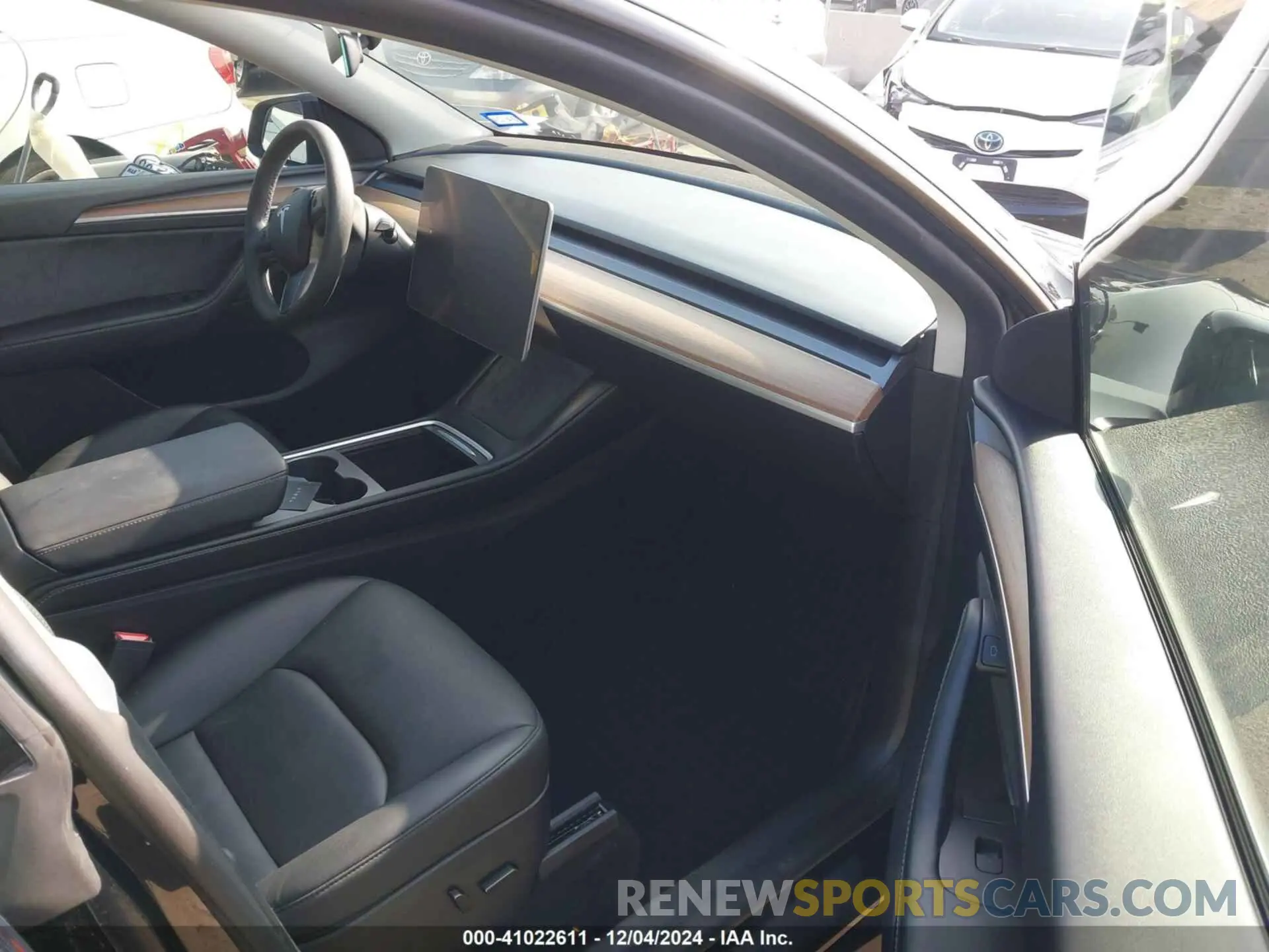 5 fotografías del automóvil dañado 7SAYGDEF9PF762230 TESLA MODEL Y 2023