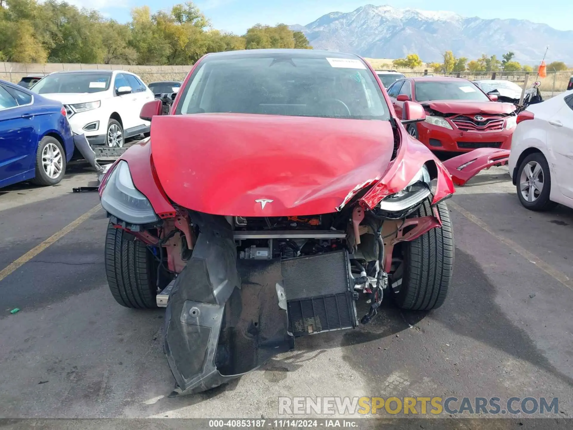 13 fotografías del automóvil dañado 7SAYGDEF9PF797155 TESLA MODEL Y 2023