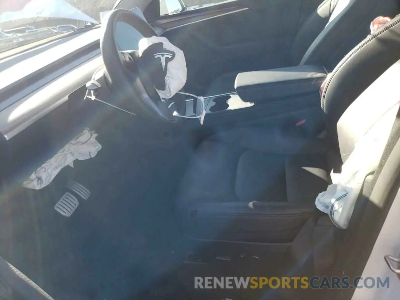 7 fotografías del automóvil dañado 7SAYGDEF9PF800328 TESLA MODEL Y 2023