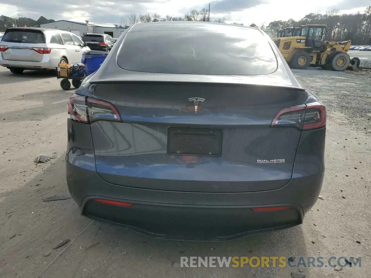 6 fotografías del automóvil dañado 7SAYGDEF9PF935356 TESLA MODEL Y 2023
