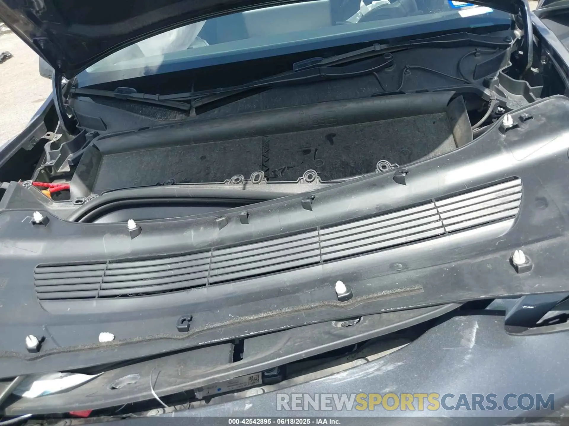 10 fotografías del automóvil dañado 7SAYGDEF9PF940492 TESLA MODEL Y 2023