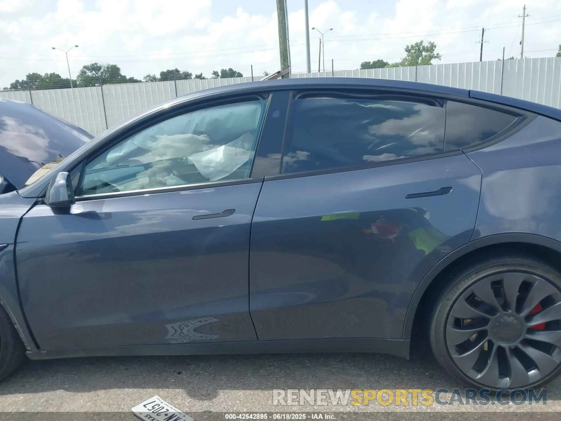 13 fotografías del automóvil dañado 7SAYGDEF9PF940492 TESLA MODEL Y 2023