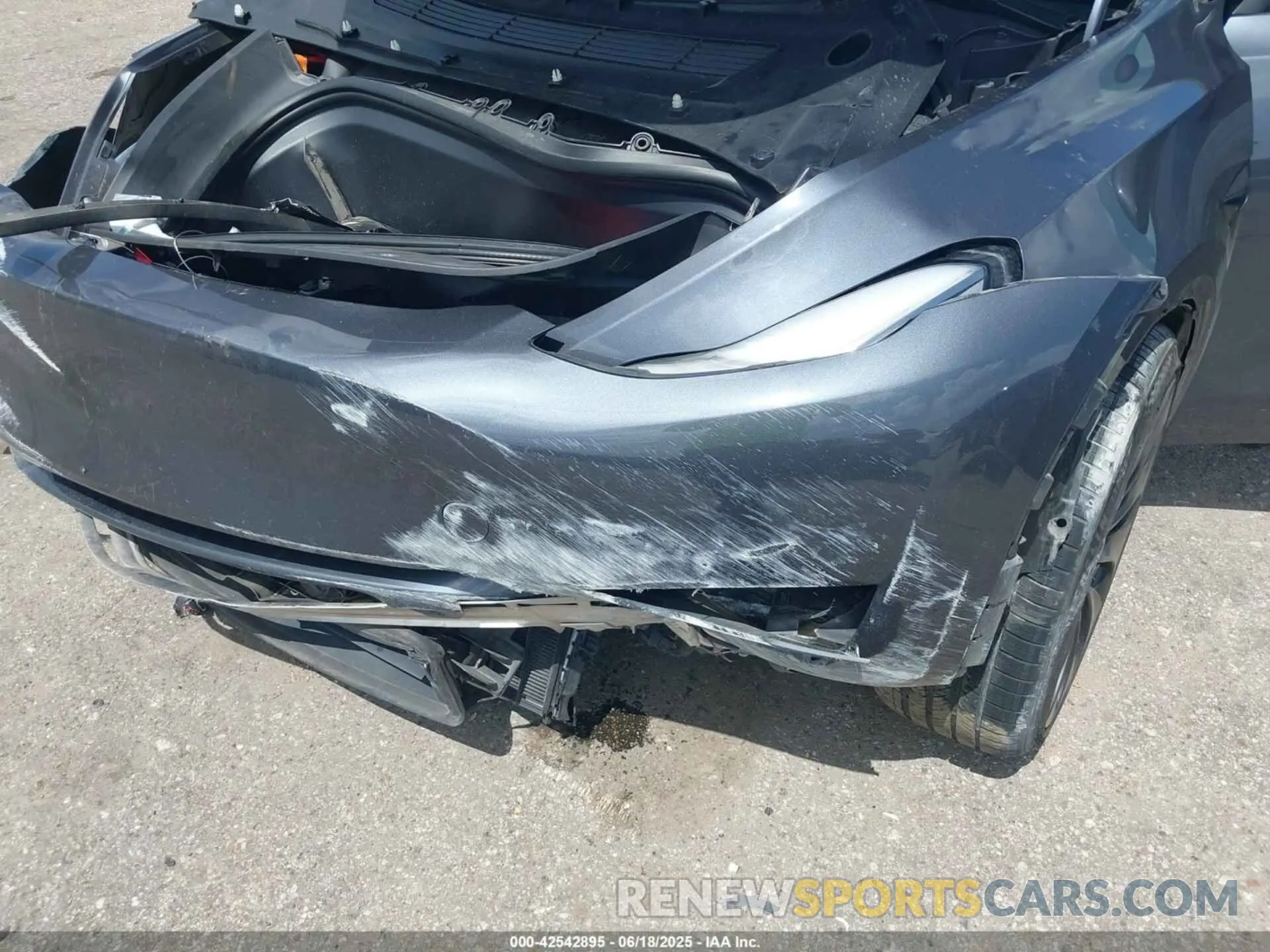 6 fotografías del automóvil dañado 7SAYGDEF9PF940492 TESLA MODEL Y 2023
