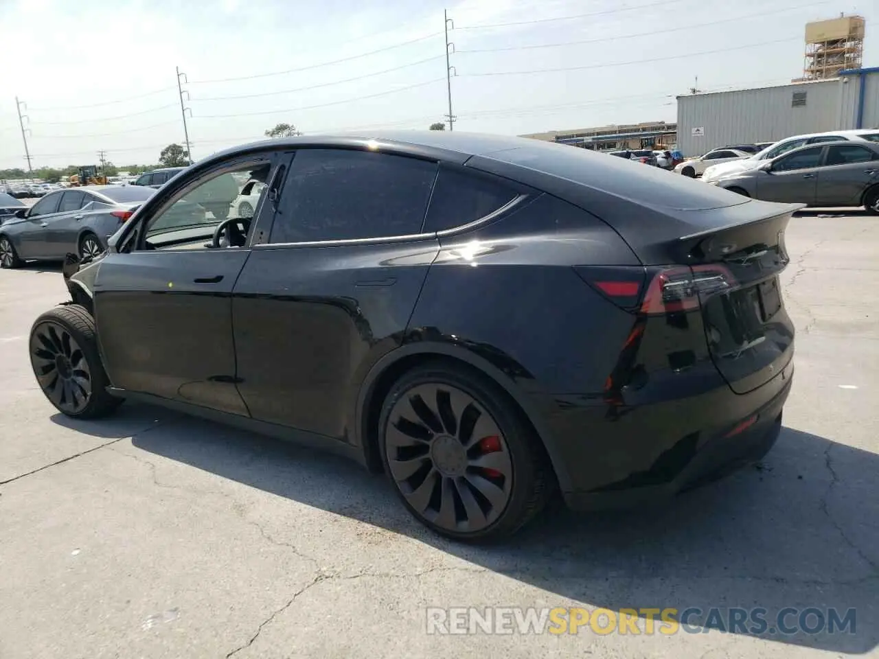 2 fotografías del automóvil dañado 7SAYGDEF9PF947667 TESLA MODEL Y 2023