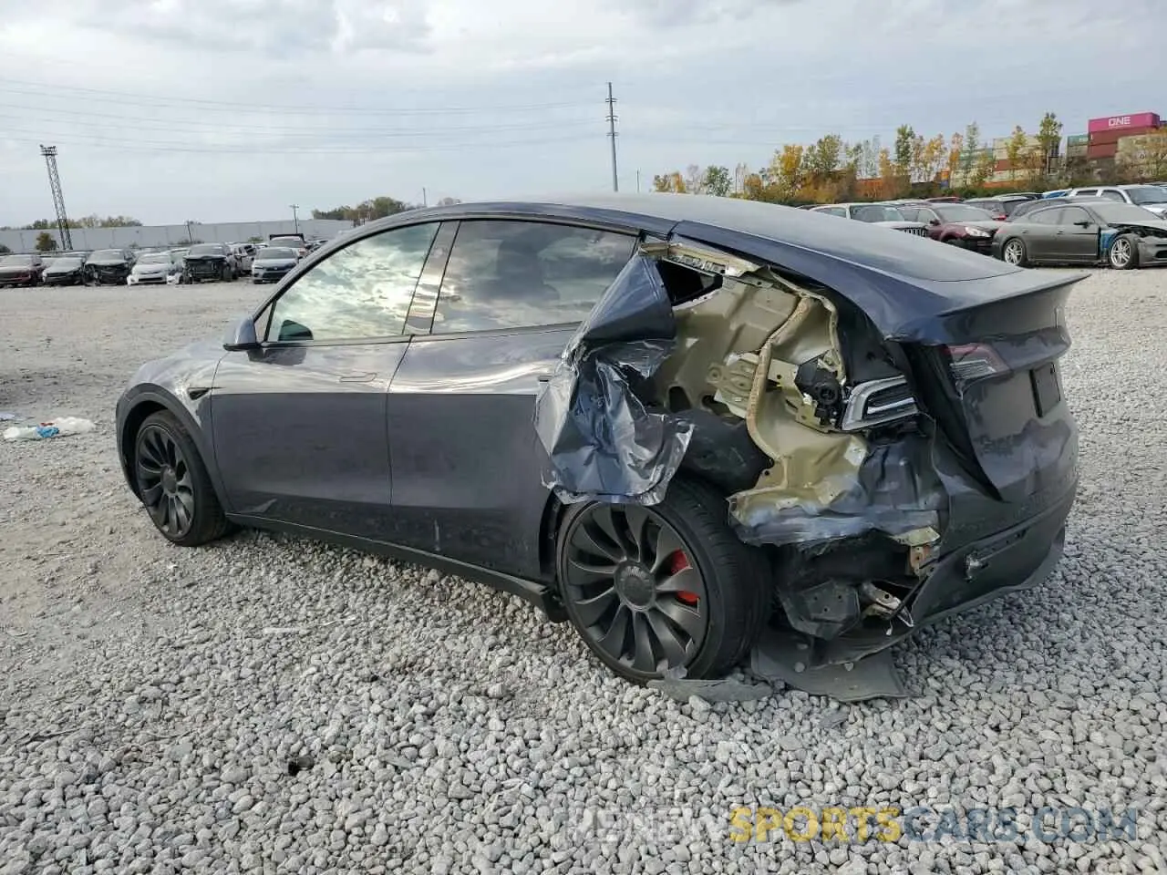 2 fotografías del automóvil dañado 7SAYGDEF9PF969944 TESLA MODEL Y 2023