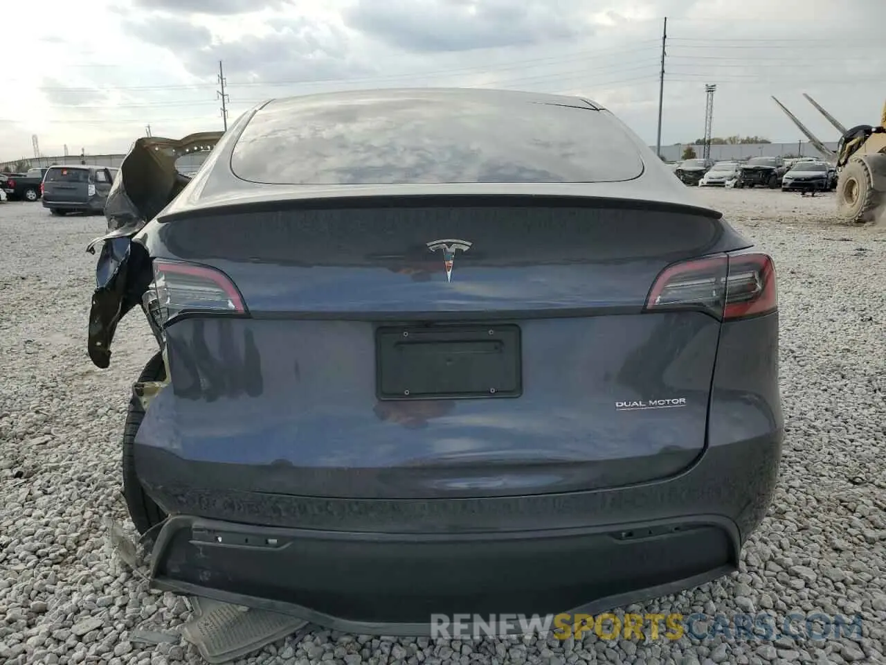 6 fotografías del automóvil dañado 7SAYGDEF9PF969944 TESLA MODEL Y 2023