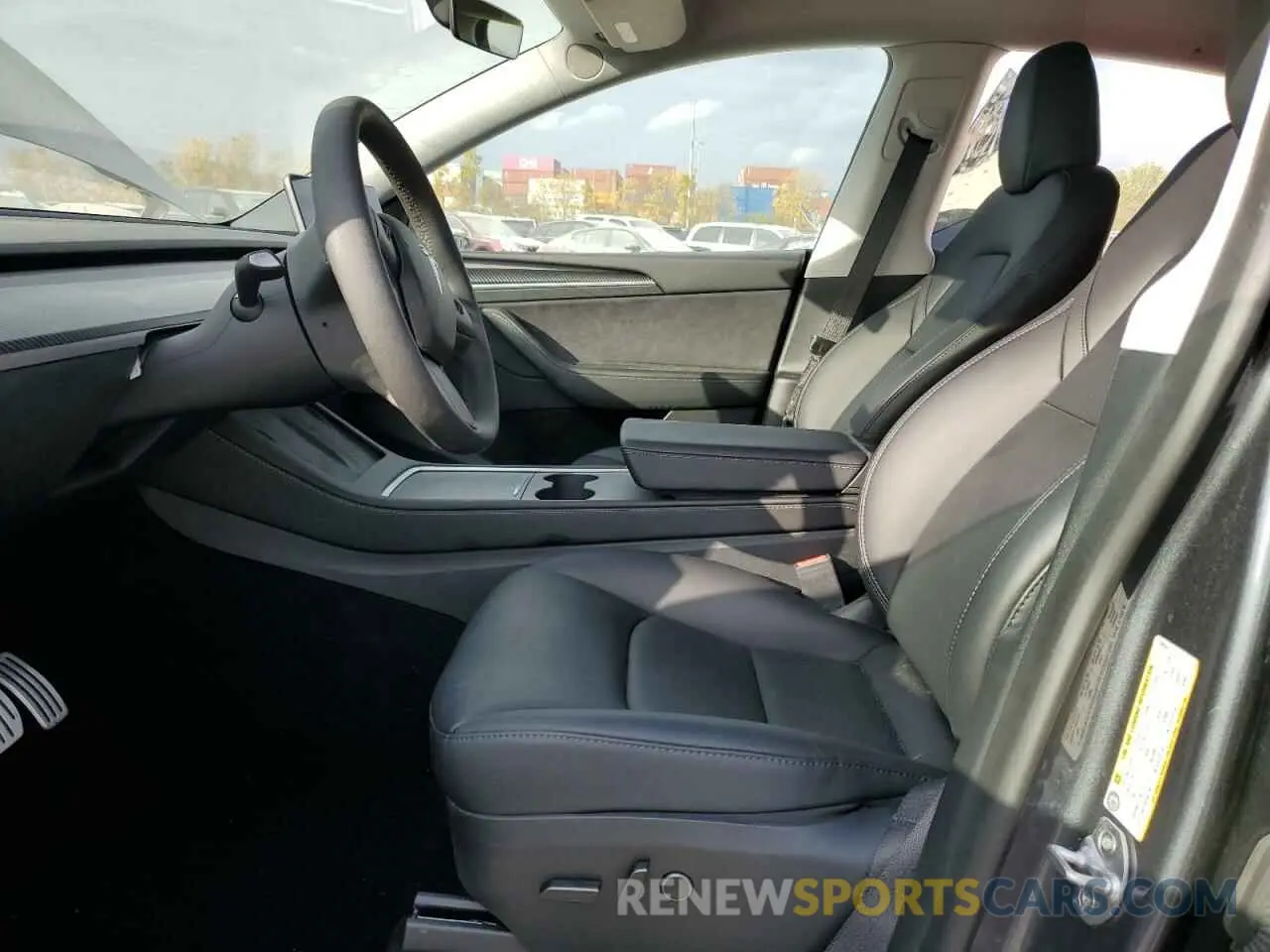 7 fotografías del automóvil dañado 7SAYGDEF9PF969944 TESLA MODEL Y 2023