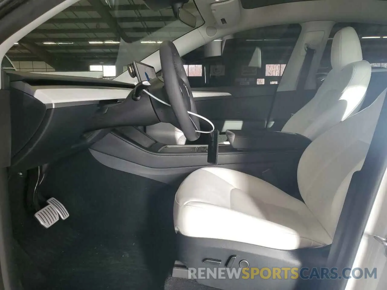 7 fotografías del automóvil dañado 7SAYGDEFXPF777075 TESLA MODEL Y 2023