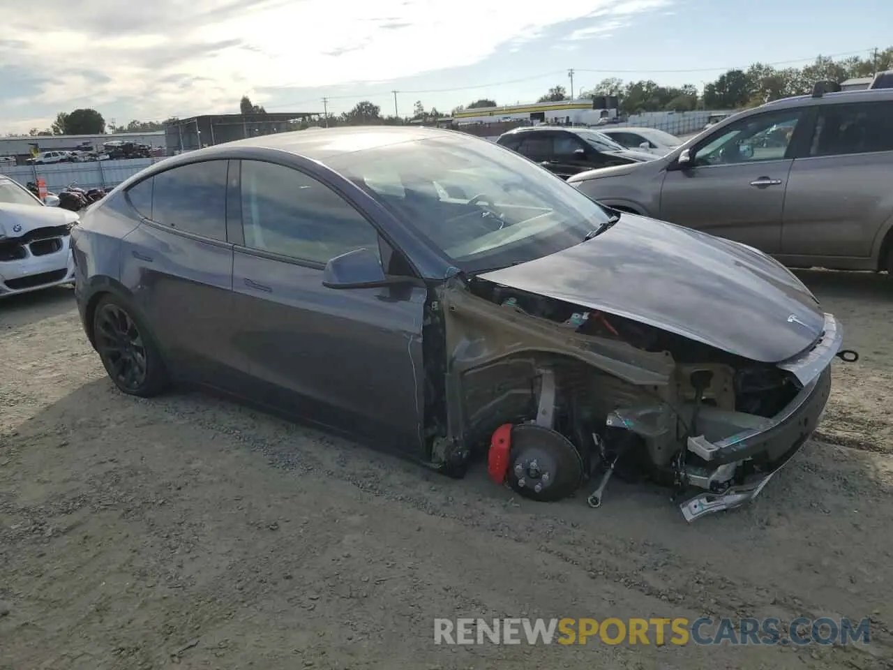 4 fotografías del automóvil dañado 7SAYGDEFXPF850123 TESLA MODEL Y 2023