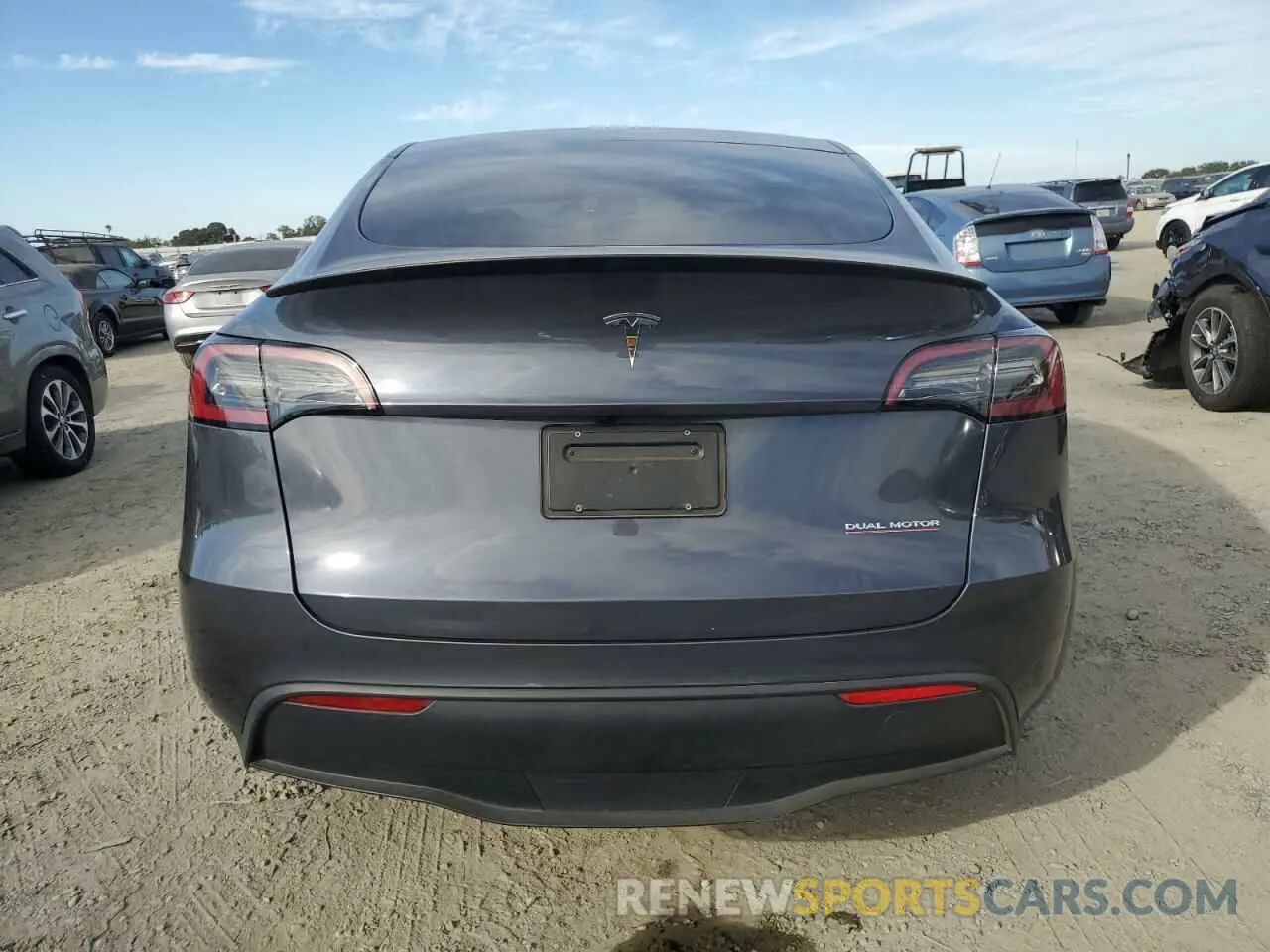 6 fotografías del automóvil dañado 7SAYGDEFXPF850123 TESLA MODEL Y 2023