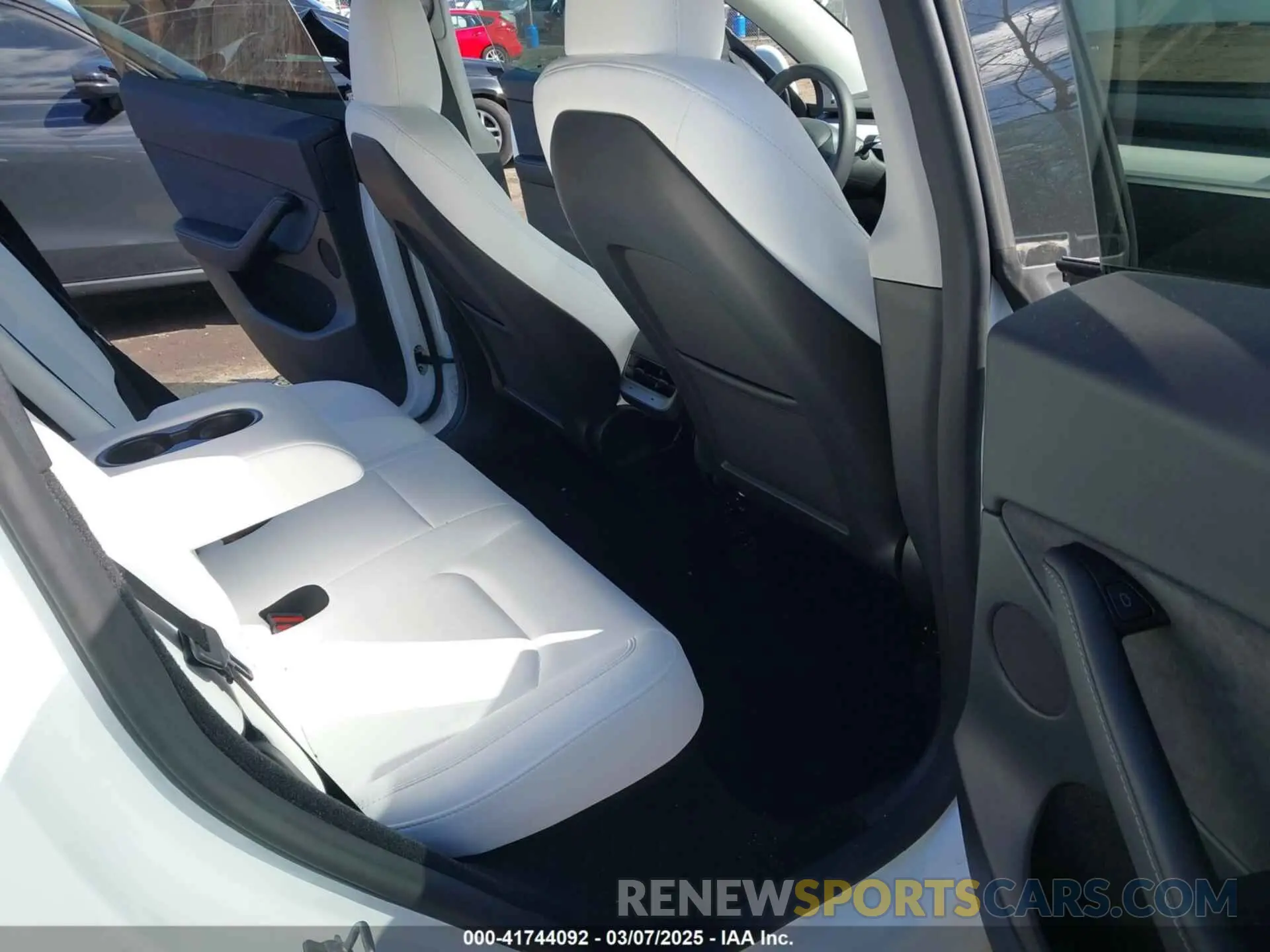 8 fotografías del automóvil dañado 7SAYGDEFXPF916976 TESLA MODEL Y 2023