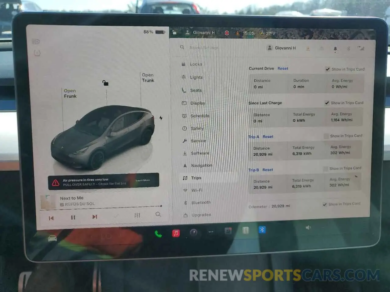 9 fotografías del automóvil dañado 7SAYGDEFXPF935544 TESLA MODEL Y 2023
