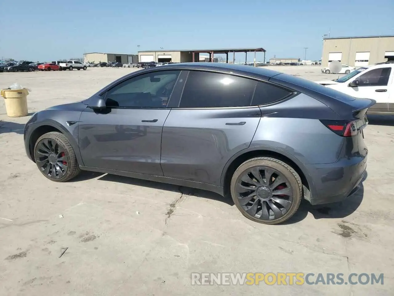 2 fotografías del automóvil dañado 7SAYGDEFXPF935981 TESLA MODEL Y 2023