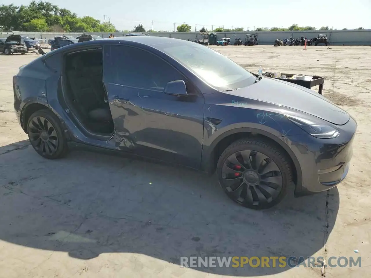 4 fotografías del automóvil dañado 7SAYGDEFXPF935981 TESLA MODEL Y 2023