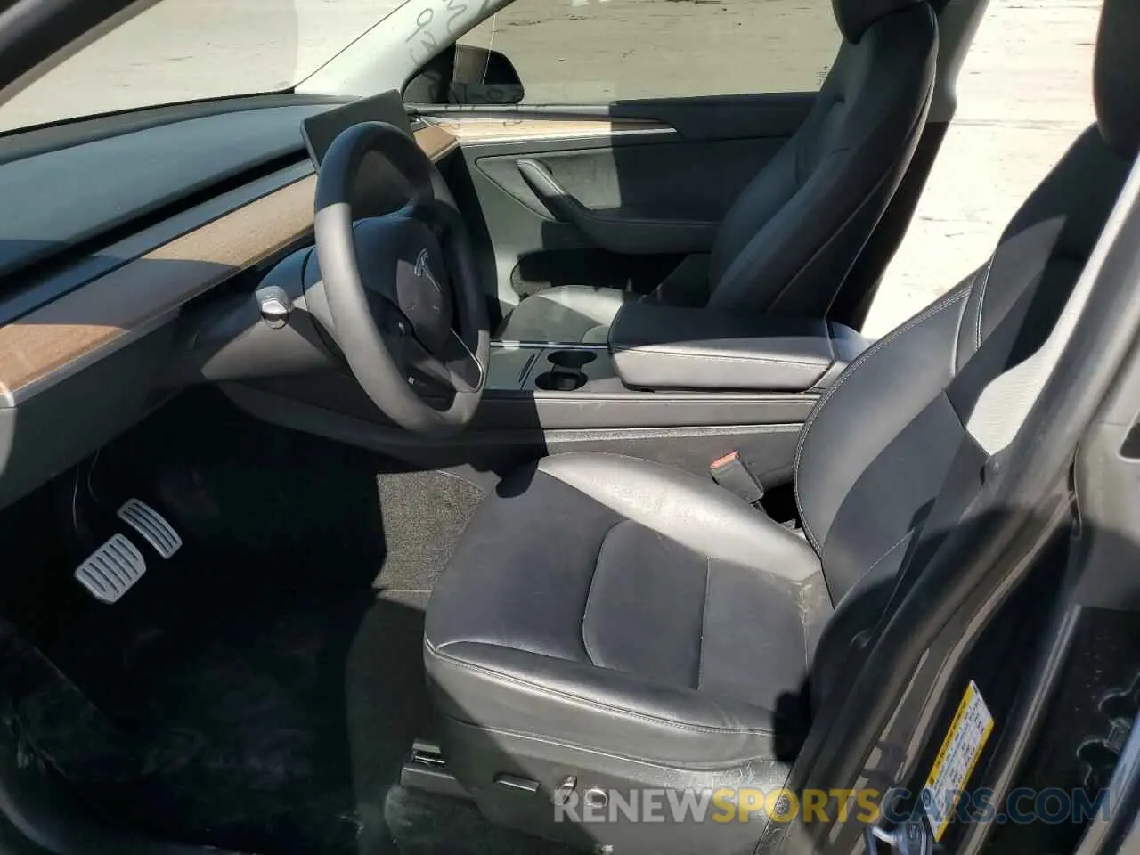 7 fotografías del automóvil dañado 7SAYGDEFXPF935981 TESLA MODEL Y 2023