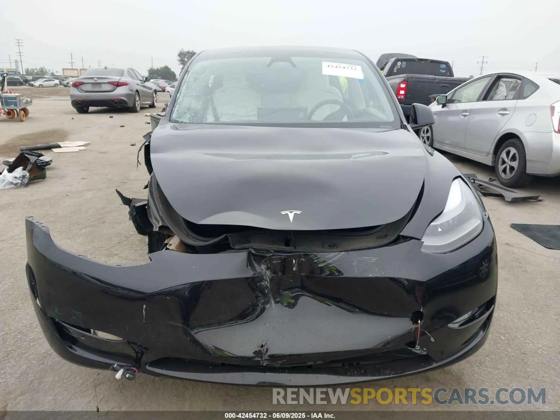 12 fotografías del automóvil dañado 7SAYGDEFXPF945412 TESLA MODEL Y 2023