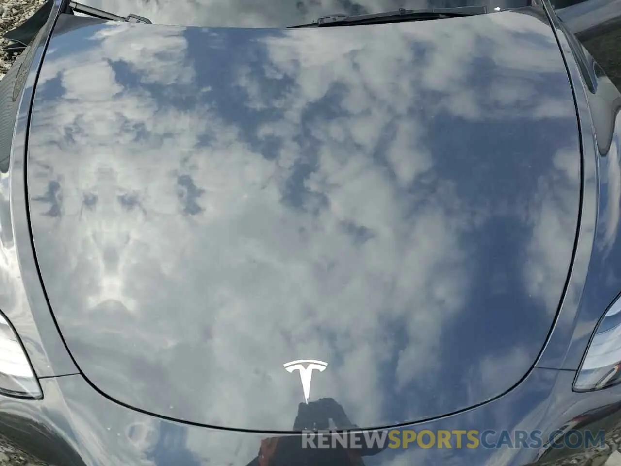11 fotografías del automóvil dañado 7SAYGAEE0RF008108 TESLA MODEL Y 2024