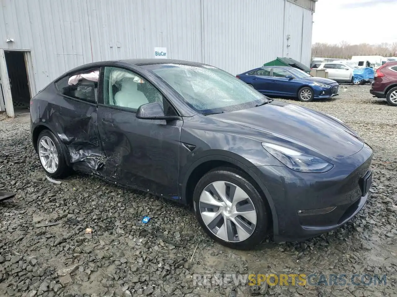 4 fotografías del automóvil dañado 7SAYGAEE0RF008108 TESLA MODEL Y 2024